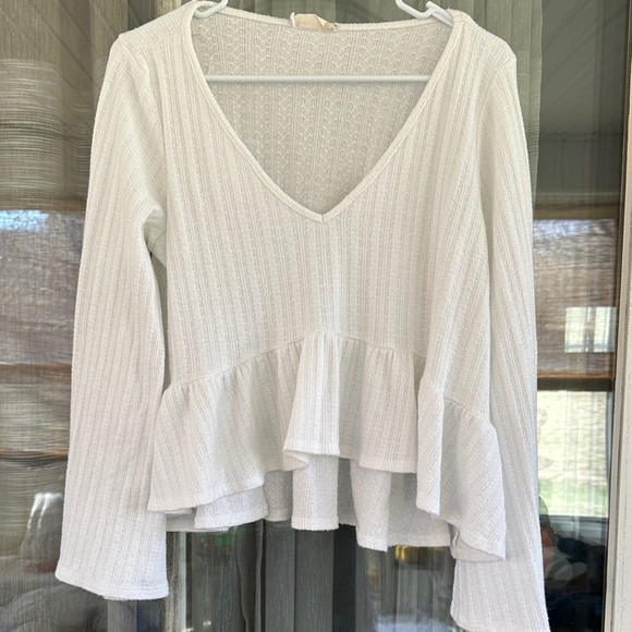 Altar'd State Tops - Altar’d State hi low V-Neck Ruffle Top